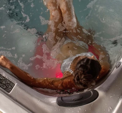 Liệu pháp hồng ngoại & ánh sáng đỏ Jacuzzi®: Bước đột phá mới cho chăm sóc sức khỏe toàn diện