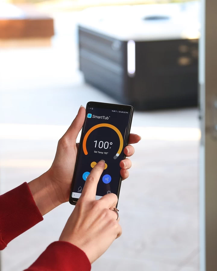 SmartTub® — Hệ thống điều khiển thông minh độc quyền của Jacuzzi