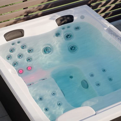 J4™ Collection — Khi spa tại gia chạm đến chuẩn mực mới của Jacuzzi